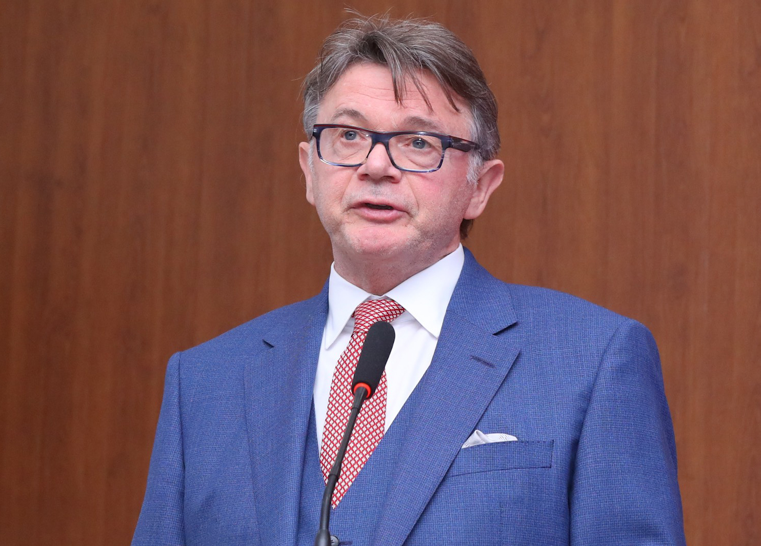HLV Troussier hé lộ mong muốn tái xuất, điểm đến là đội bóng top 5 thế giới - Ảnh 2. HLV Troussier muốn dẫn dắt tuyển nữ Nhật Bản.