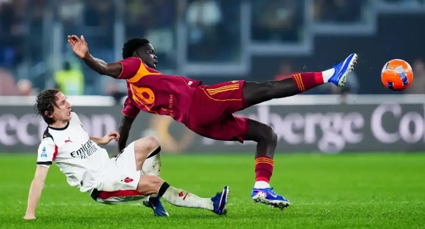 Milan chưa thua trong 2 cuộc chạm trán với Roma mùa này. Milan chưa thua trước Roma