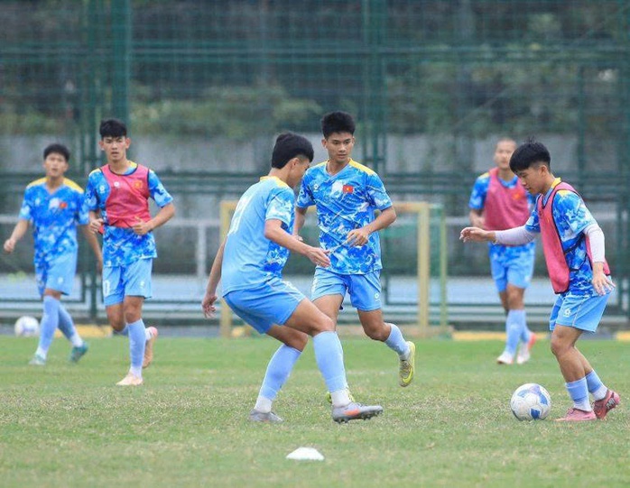 U19 Việt Nam sẽ chạm trán Myanmar trước khi gặp Indonesia ở lượt cuối. U19 Việt Nam sẽ chạm trán Myanmar trước khi gặp Indonesia ở lượt cuối.