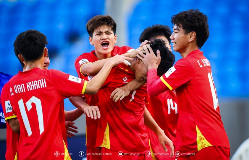 Công Hậu tỏa sáng trước U19 Timor Leste Công Hậu ghi bàn điển hình cho U19 Việt Nam