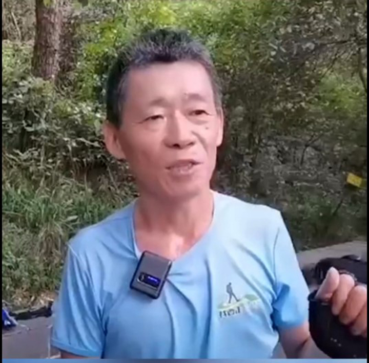 Ông Trương Huân Mộc được người dân quận Giang Hạ gọi là Kỳ nhân thiết đầu công Ông Trương Huân Mộc được gọi là Kỳ nhân thiết đầu công