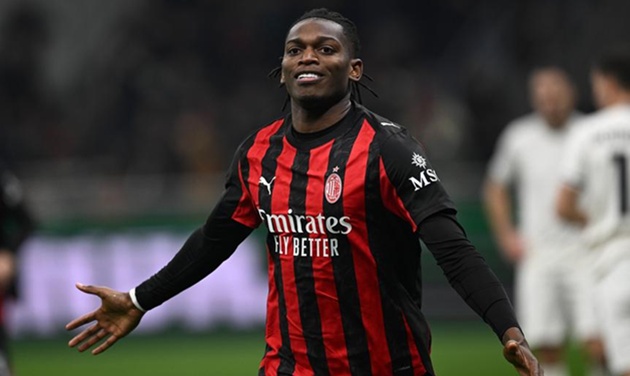 Leao trở lại là cú hích cho hàng công Milan. Leao trở lại là cú hích cho hàng công Milan.