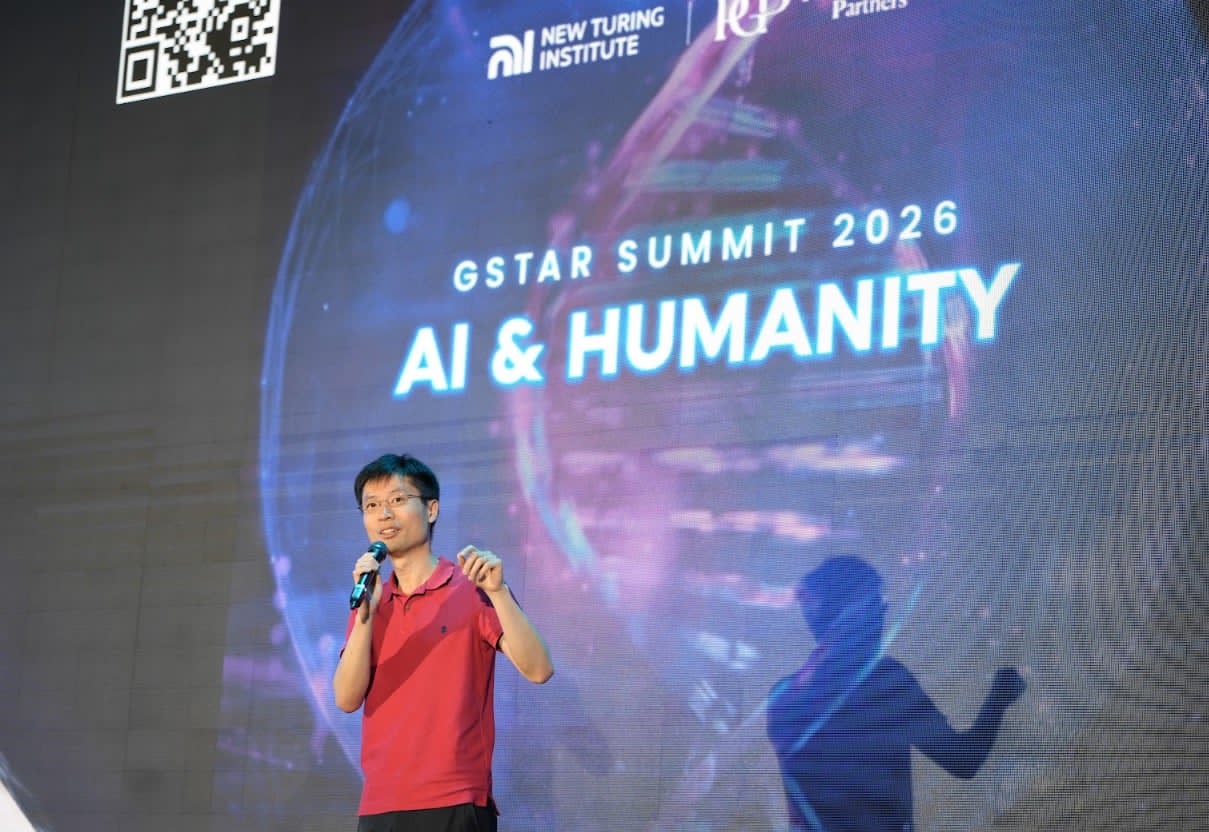 Giáo sư Po-Shen Loh chia sẻ ở GStar Summit Giáo sư Po-Shen Loh nói về giáo dục trong kỷ nguyên AI