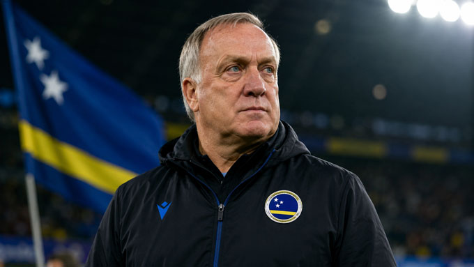 Advocaat sẽ là HLV lớn tuổi nhất lịch sử World Cup. Dick Advocaat huấn luyện viên lớn tuổi nhất tại World Cup