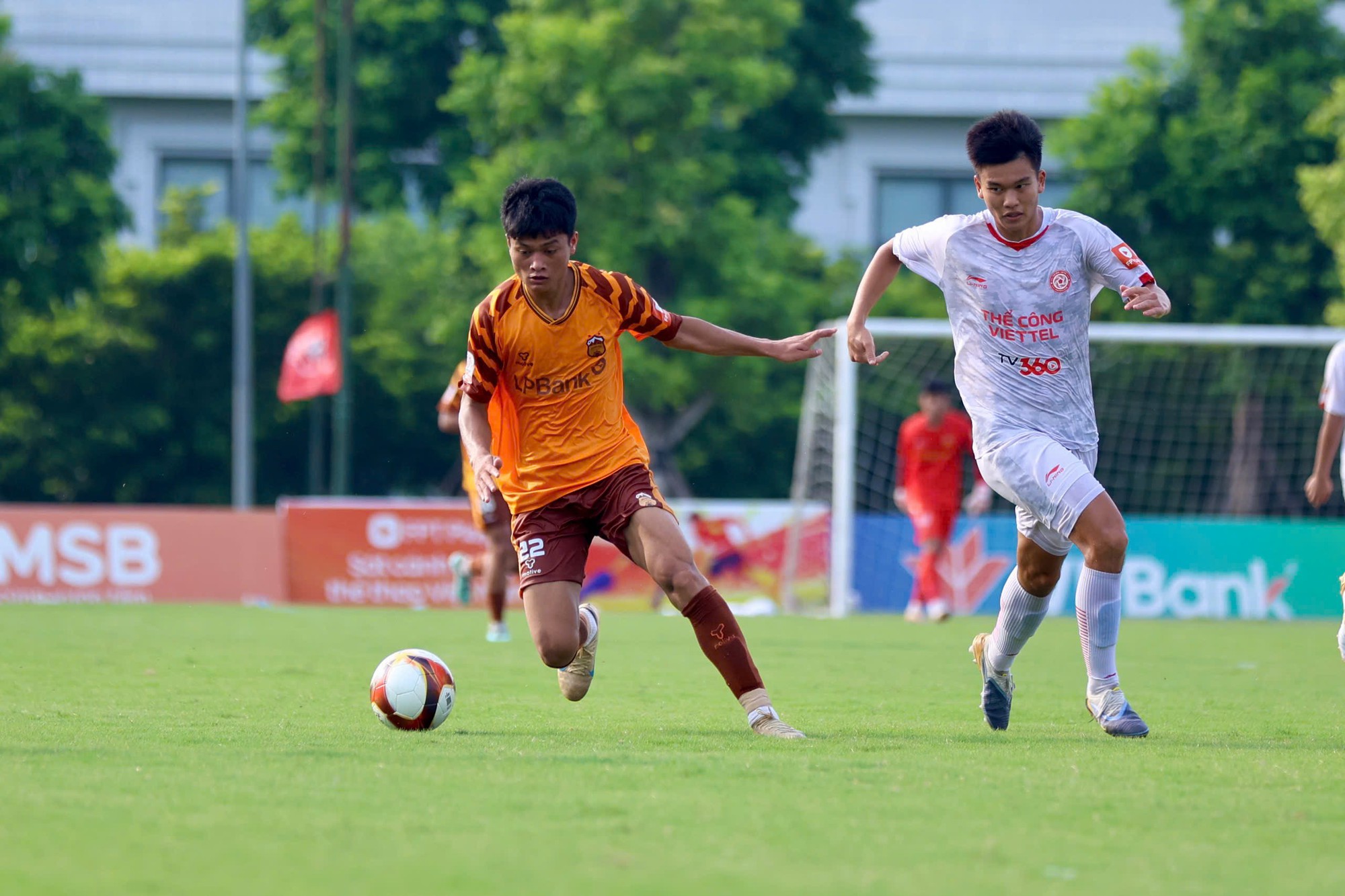 Thể Công Viettel giành chiến thắng 3-1 trước HAGL