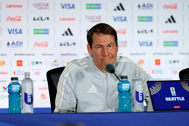 HLV Rudi Garcia cần phải tìm ra giải pháp cho nhiều vấn đề nhân sự