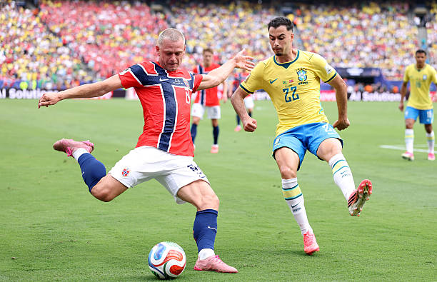 Julian Ryerson gây ấn tượng ở World Cup.