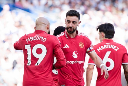 Manchester United gặp thử thách PSG