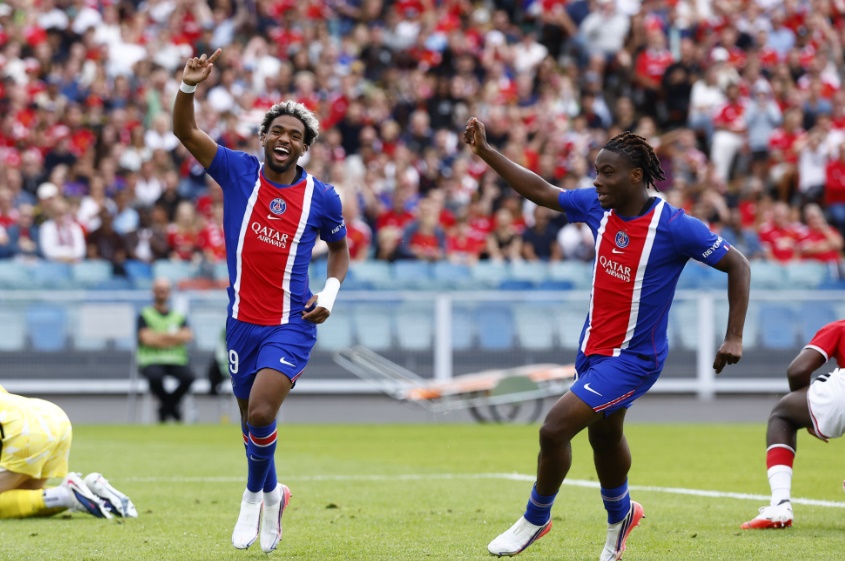 Ibrahim Mbaye mở điểm cho PSG