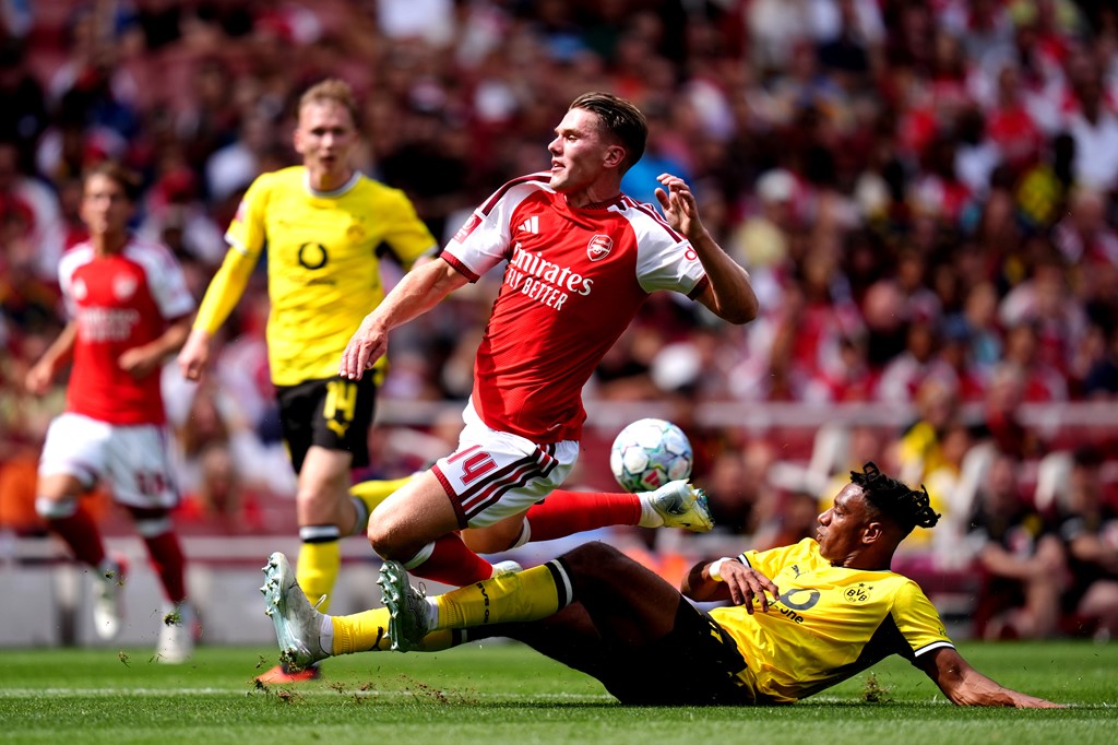 Arsenal còn nhiều vấn đề đáng lo.