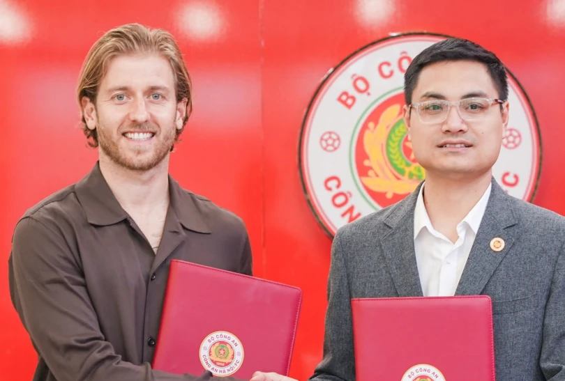 Ngôi sao Stefan Mauk của CAHN Ngôi sao Stefan Mauk của CAHN