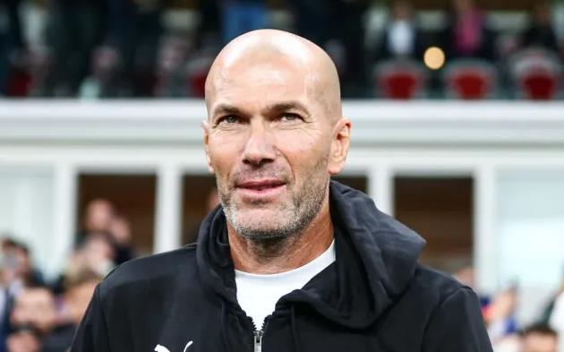 Zidane sẽ tiếp quản chiếc ghế của Deschamps. Zidane sẽ tiếp quản chiếc ghế của Deschamps